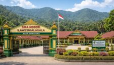 Keterangan Poto. SMA Negeri 1 Lawe Sigala-Gala Aceh Tenggara. di jln Kutacane Medan Lawe Sigala-Gala.